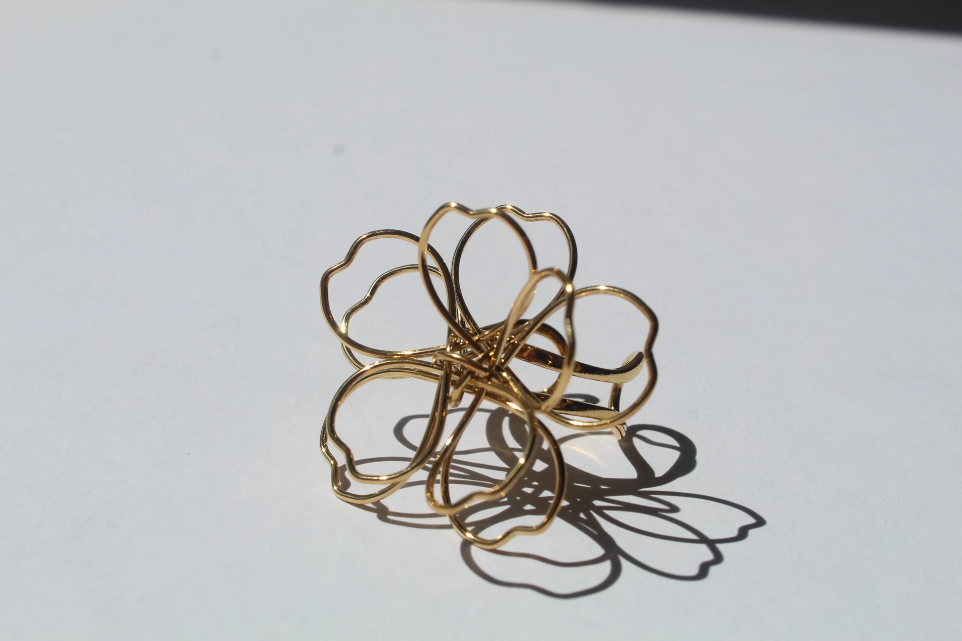 Anillos BLOOM OUTLINE en dorado de Soul&Gold
